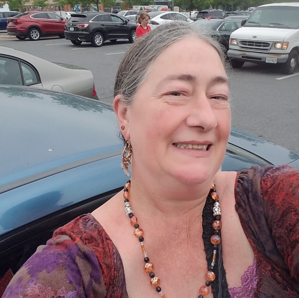 Meet your Posher, Mary jo